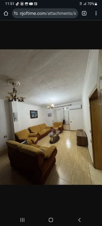 Tirane, jepet me qera shtepi 1+1 Kati 2, 125 m² 450 € (Xhamlliku)