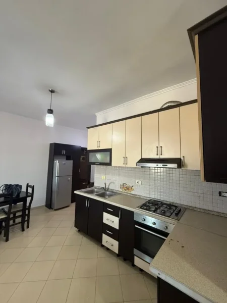 Tirane, shitet apartament 2+1+Ballkon Kati 6, 99 m² 125.000 € (Misto Mame)