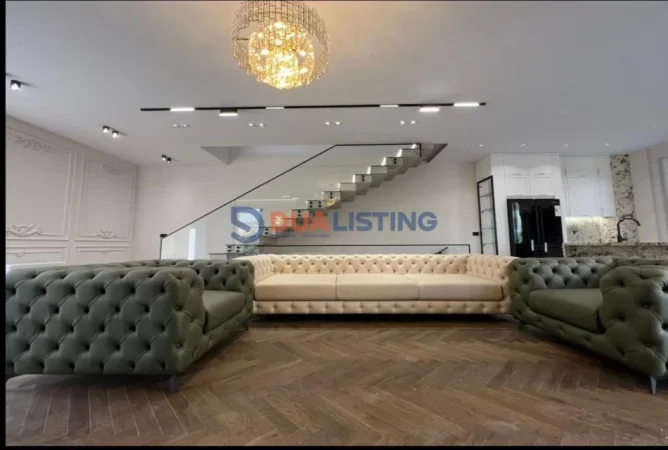 Tirane, jepet me qera Vile 3+1 , 370 m² (Teg)