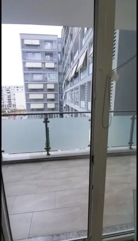 Tirane, jepet me qera zyre Kati 3, 55 m² 600 € (Kika 2 ,Komuna e Parisit)