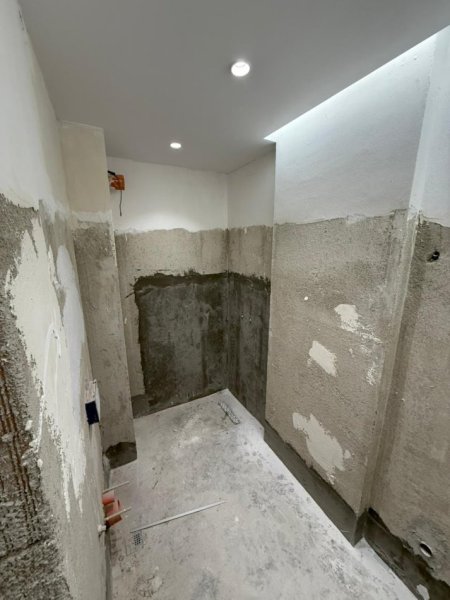 Tirane, shitet apartament 2+1 , 100 m² 235.000 € (Ali Demi)