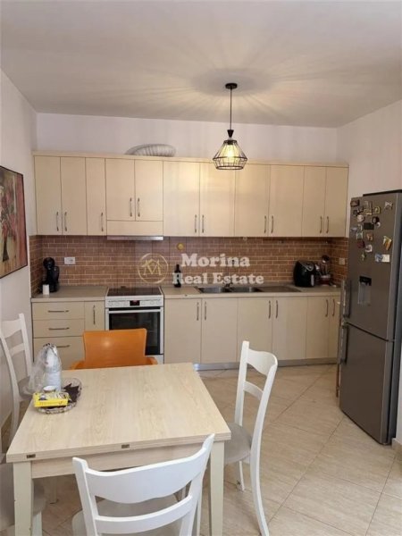 Tirane, jepet me qera apartament 2+1 Kati 7, 103 m² 600 € (Yzberisht)