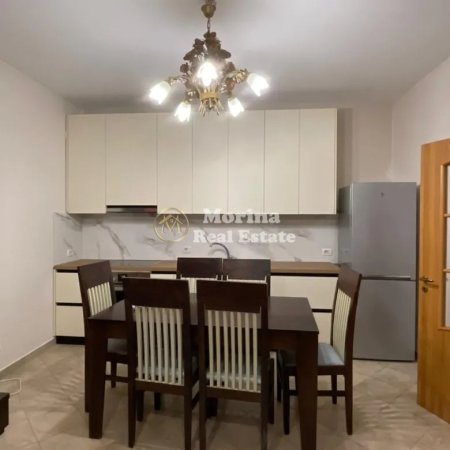 Tirane, jepet me qera shtepi 1+1 Kati 1, 110 m² 380 € (5 Maji)