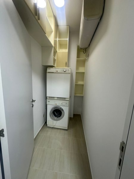 Tirane, jepet me qera zyre , 77 m² 1.050 € 