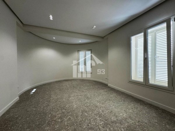 Tirane, jepet me qera Vile , 440 m² 9.000 € (RRUGA “NASI PAVLLO”, MBRAPA AMBASADES AMERIKANE)