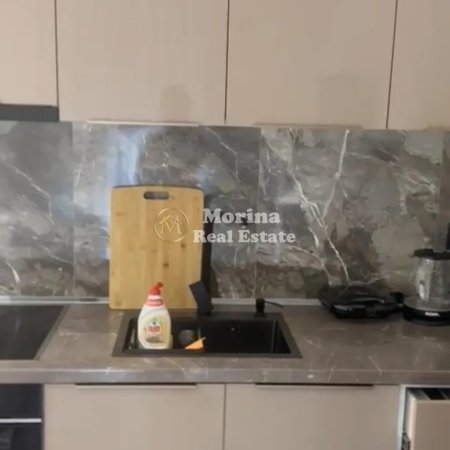 Tirane, jepet me qera garsonier Kati 4, 35 m² 470 € (5 Maji)