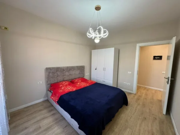 Tirane, jepet me qera apartament 1+1 Kati 6, 450 € 