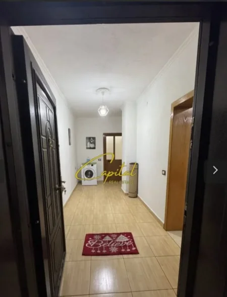 Tirane, jepet me qera apartament 2+1 Kati 2, 125 m² 450 € (BRRYLI)
