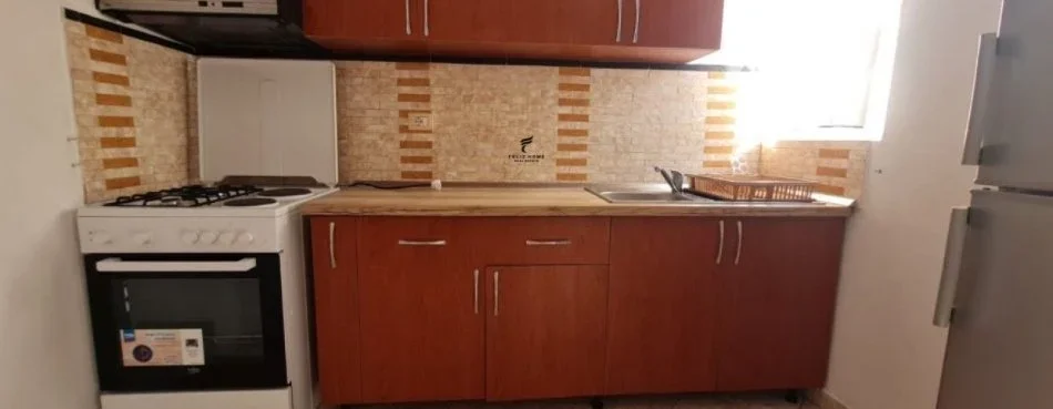 Tirane, jepet me qera apartament 1+1+Ballkon Kati 4, 60 m² 500 € (RRUGA E KOSOVAREVE)