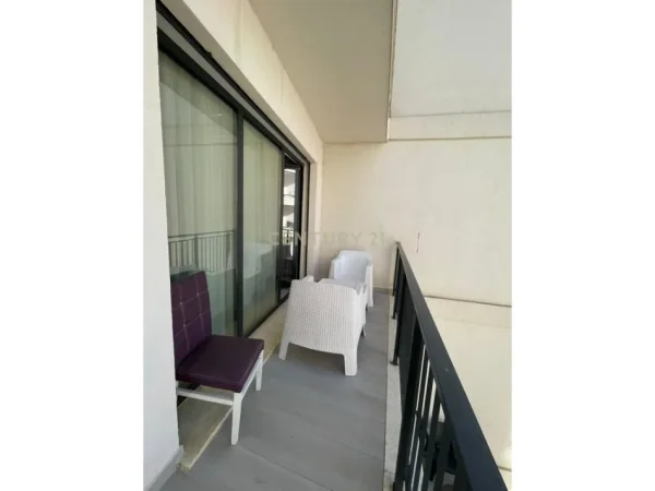 Tirane, jepet me qera 2+1+Ballkon Kati 4, 100 m² 1.000 € (Liqeni i Thate)