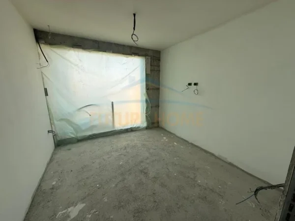 Korce, shitet apartament 2+1 Kati 4, 101 m² 102.000 € (SHEN MERIA KORCE)