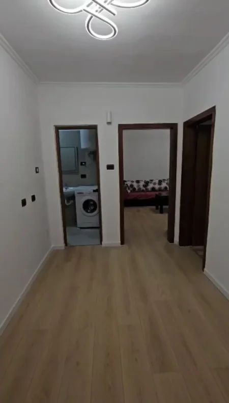 Tirane, jepet me qera apartament 2+1 Kati 6, 75 m² 500 € (White Bar ,Irfan Tomini)
