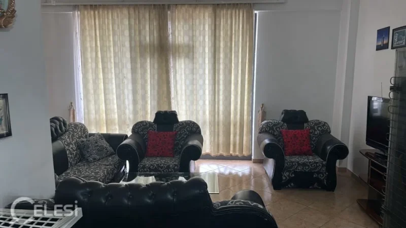 Tirane, jepet me qera apartament 2+1+Ballkon Kati 2, 94 m² 350 € (RRUGA E DIBRES)