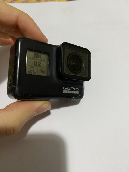 shes GoPro hero 7 black e perdorur gjendje te mir pune