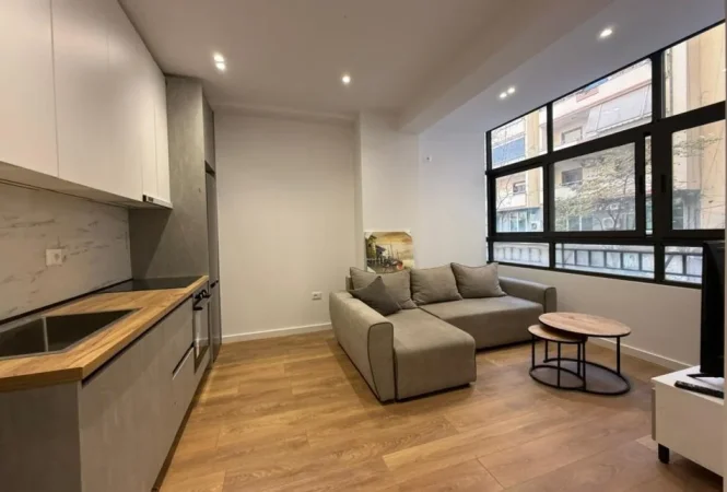 Tirane, shitet apartament 1+1 Kati 1, 40 m² 125.000 € (komuna parissit)