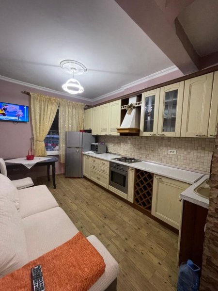 Tirane, jepet me qera apartament 2+1 Kati 3, 74 m² 600 € (rruga durresit)