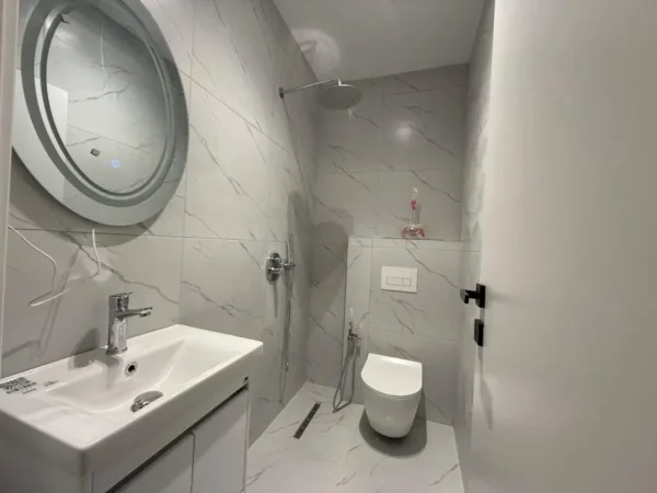 Tirane, shitet apartament 1+1 Kati 1, 45 m² 140.000 € (komuna parisit)