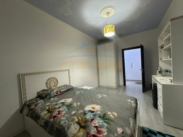 Tirane, jap me qera apartament 2+1+Ballkon Kati 6, 91 m² 600 € (UNAZA E RE)