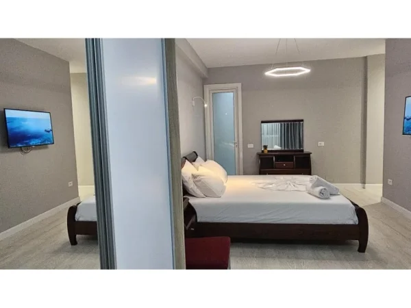 Tirane, shitet apartament 2+1 Kati 1, 112 m² 280.000 € (Rruga e Barrikadave)