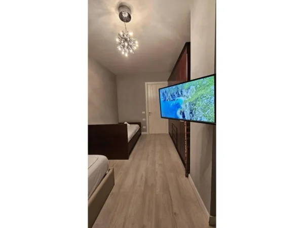 Tirane, shitet apartament 2+1 Kati 1, 112 m² 280.000 € (Rruga e Barrikadave)