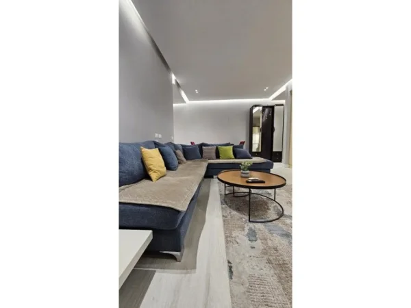 Tirane, shitet apartament 2+1 Kati 1, 112 m² 280.000 € (Rruga e Barrikadave)