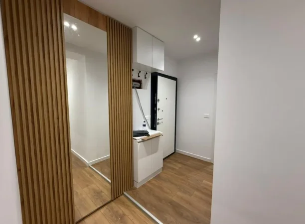 Tirane, shitet apartament 1+1 Kati 1, 53 m² 145.000 € (komuna parisit)