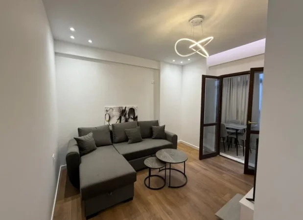 Tirane, shitet apartament 1+1 Kati 1, 53 m² 145.000 € (komuna parisit)
