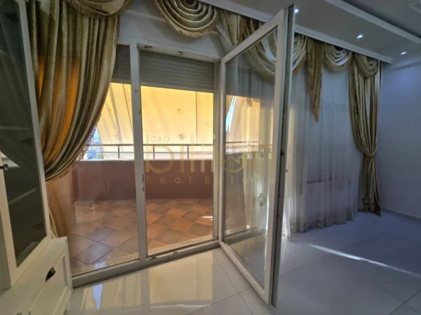 Tirane, shitet 2+1 , 116 m²  (Oxhaku)