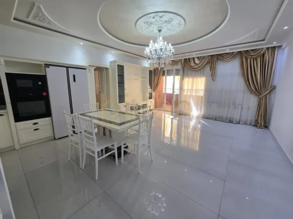 Tirane, shitet 2+1 , 116 m²  (Oxhaku)