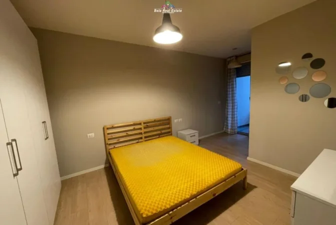 Tirane, jepet me qera apartament 1+1 Kati 2, 70 m² 600 € (Rruga Anastas Kullurioti)