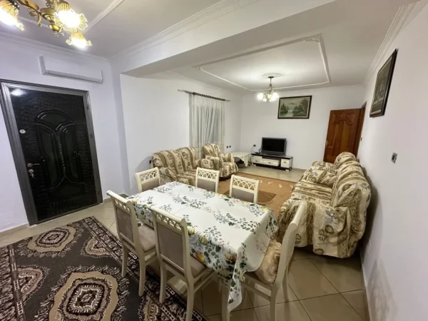 Tirane, jepet me qera shtepi 2+1+parkim Kati 1, 140 m² 480 € (5 Maji , Shkolla Kico Blushi)
