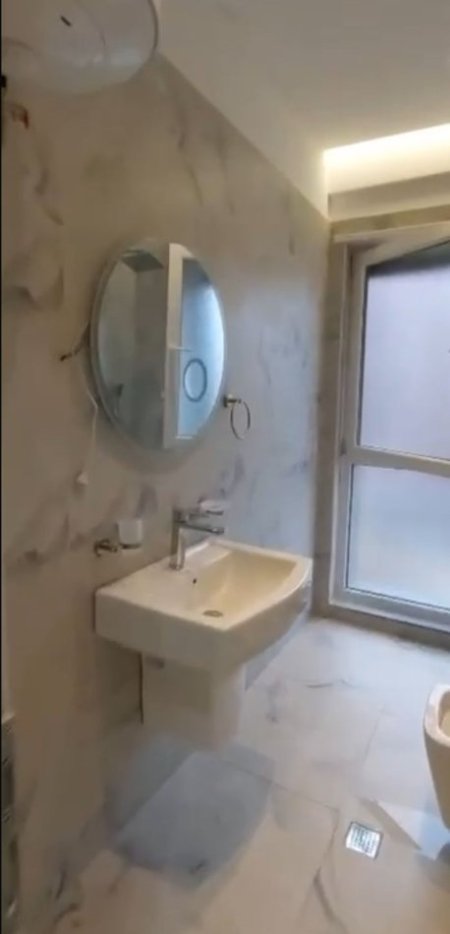 Jepet me Qera Garsoniere PA mobiluar Pas Concordit ne 5 Maji,  280 €URO