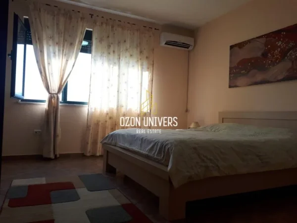 Tirane, jepet me qera apartament 1+1+Ballkon Kati 9, 65 m² 600 € (Sheshi Willson)