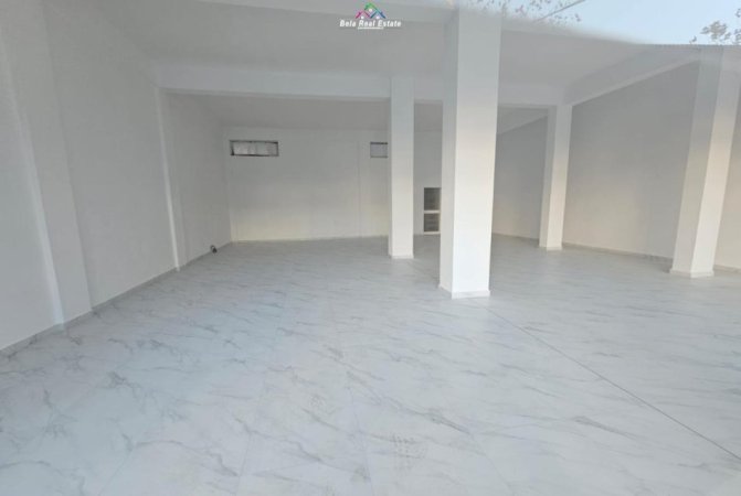 Tirane, jepet me qera dyqan Kati 0, 120 m² 2.000 € (Rruga Ali Demi)