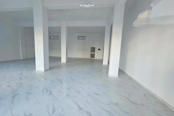 Tirane, jepet me qera dyqan Kati 0, 120 m² 2.000 € (Rruga Ali Demi)