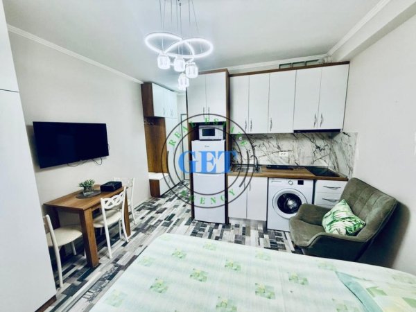 Durres, jepet me qera garsonier 1+1 Kati 3, 30 m² 300 € (Rruga e re e Portit)