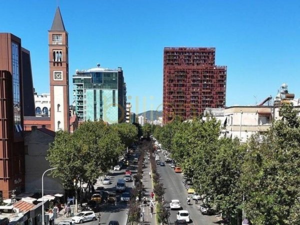 Tirane, jepet me qera , 65 m² 500 € (RRUGA E KAVAJES)