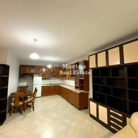 Tirane, jepet me qera apartament 2+1 Kati 2, 100 m² 500 € (Astir)