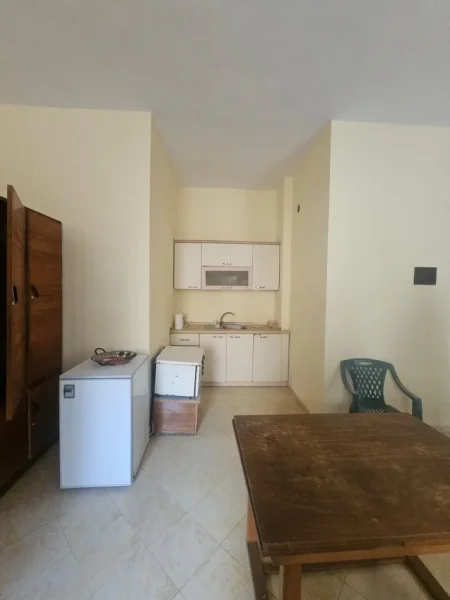 Durres, jepet me qera ambjent biznesi Kati 2, 72 m² 500 € 