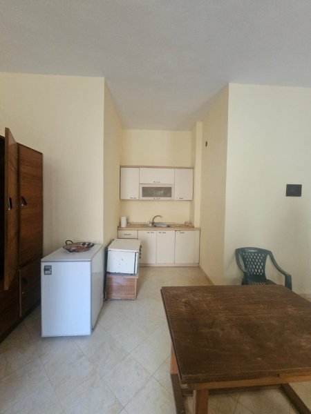 Durres, jepet me qera ambjent biznesi Kati 2, 72 m² 500 € 