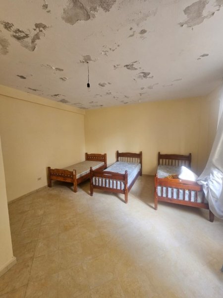 Durres, jepet me qera ambjent biznesi Kati 2, 72 m² 500 € 