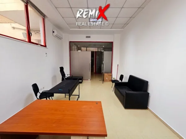 Durres, jepet me qera zyre Kati 2, 50 m² 500 € 