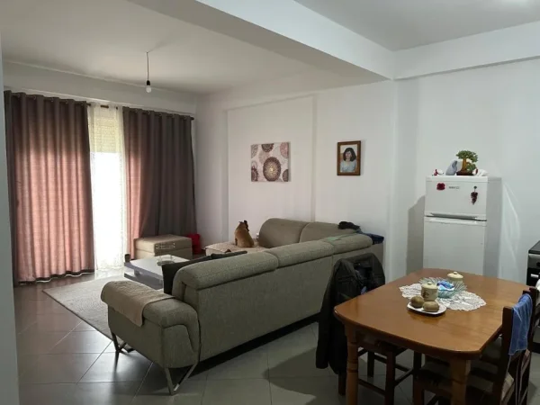 Tirane, shes apartament 2+1+Aneks+Ballkon Kati 7, 99 m² 165.000 € (Rruga Bedri Karapici)