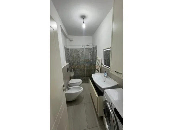 Tirane, shitet apartament 1+1 Kati 1, 67 m² 110.000 € (FRESK) ALF61030