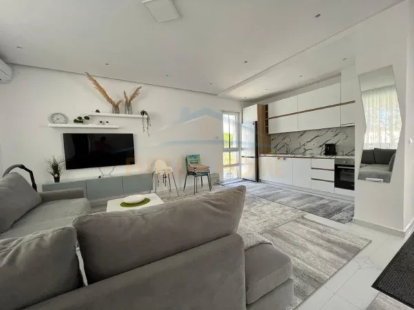 Gjiri Lalezit | Hamallaj, shitet apartament 2+1 Kati 2, 100 m² 310.620 € (San Pietro)