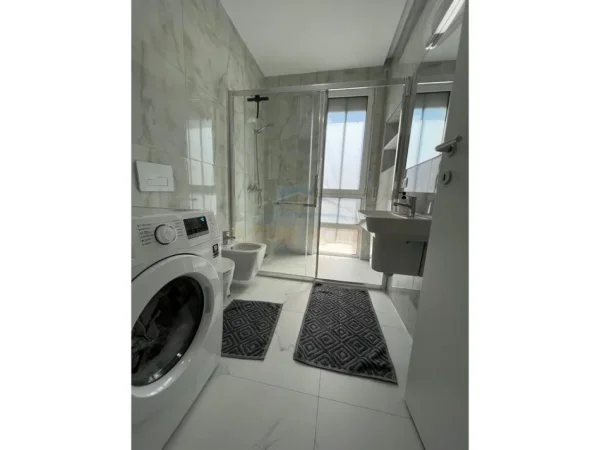 Gjiri Lalezit | Hamallaj, shitet apartament 2+1 Kati 2, 100 m² 310.620 € (San Pietro)
