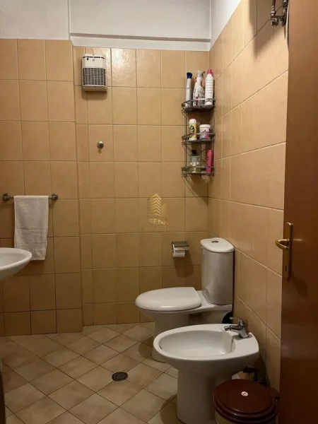 Tirane, jepet me qera apartament 1+1+Ballkon Kati 3, 60 m² 450 € (Don Bosko)