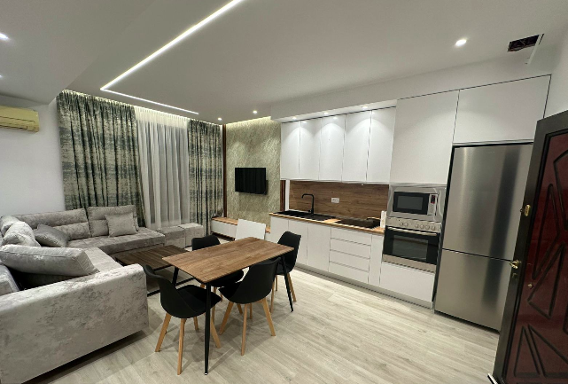 Tirane, jepet me qera apartament 1+1 Kati 1, 55 m² 700 € (zogu zi)