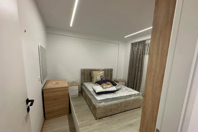 Tirane, jepet me qera apartament 1+1 Kati 1, 55 m² 700 € (zogu zi)