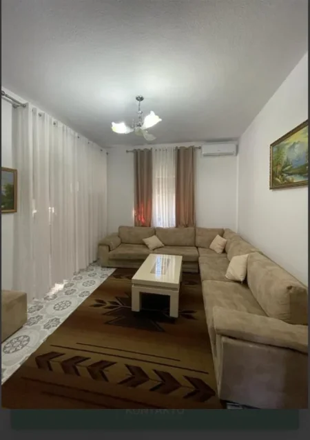 Tirane, jepet me qera Vile 3+1+Ballkon Kati 1, 120 m² 350 €